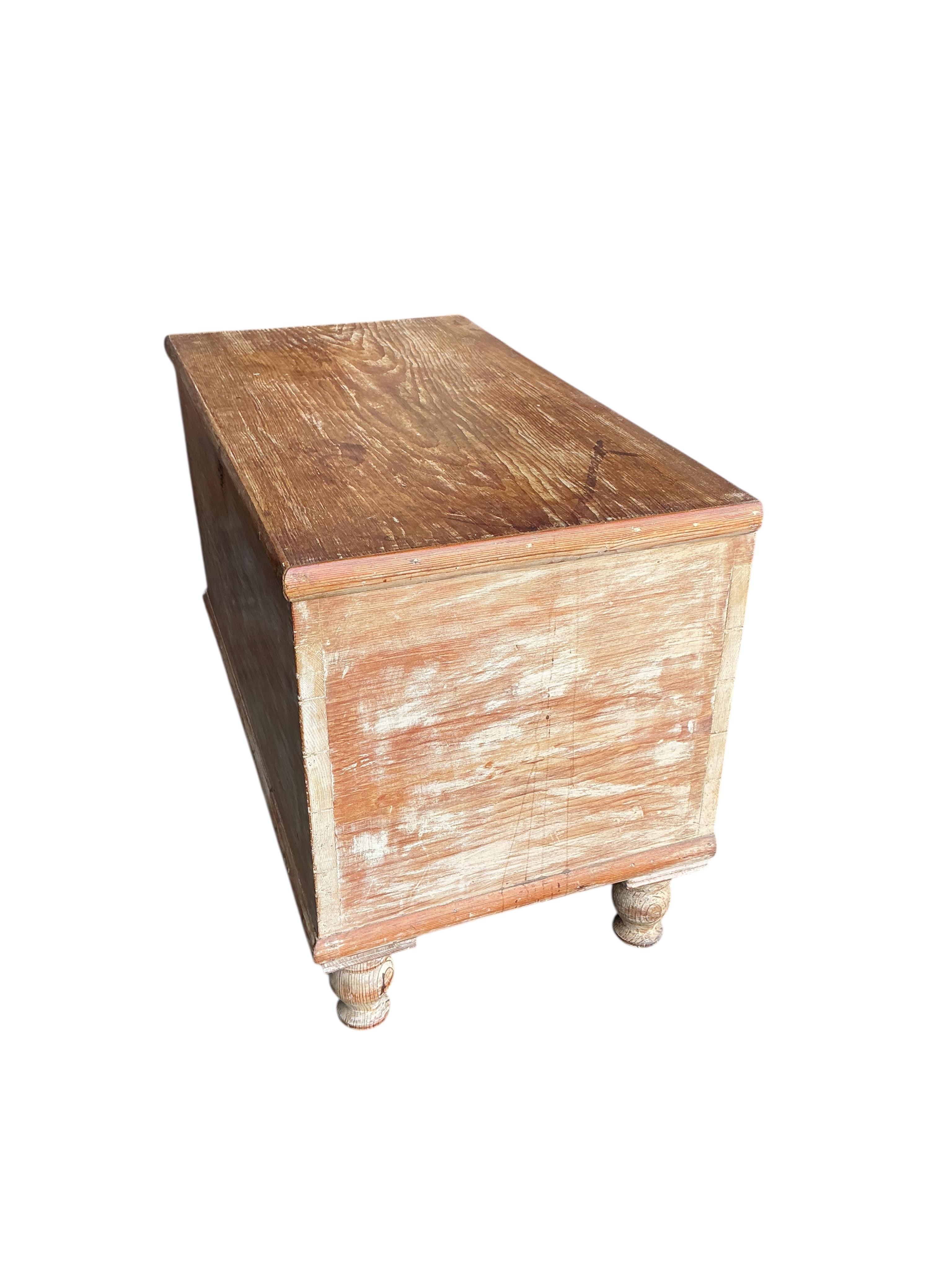 A Victorian rectangular pine trunk, width 86cm, depth 46cm, height 60cm